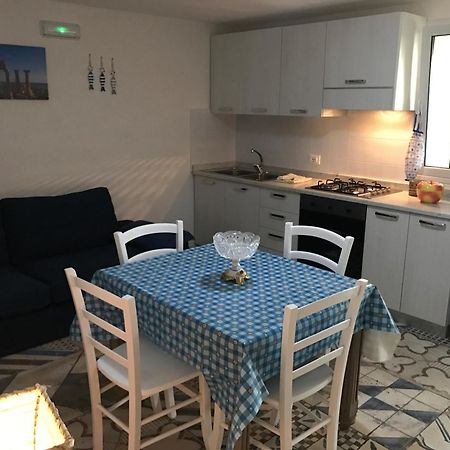 Villa Ceni - Appartamenti Con Camere, Cucina, Wc E Terrazza Sul Mare In Villa Con Piscina, Giardino E Parcheggio Marinella di Selinunte Dış mekan fotoğraf