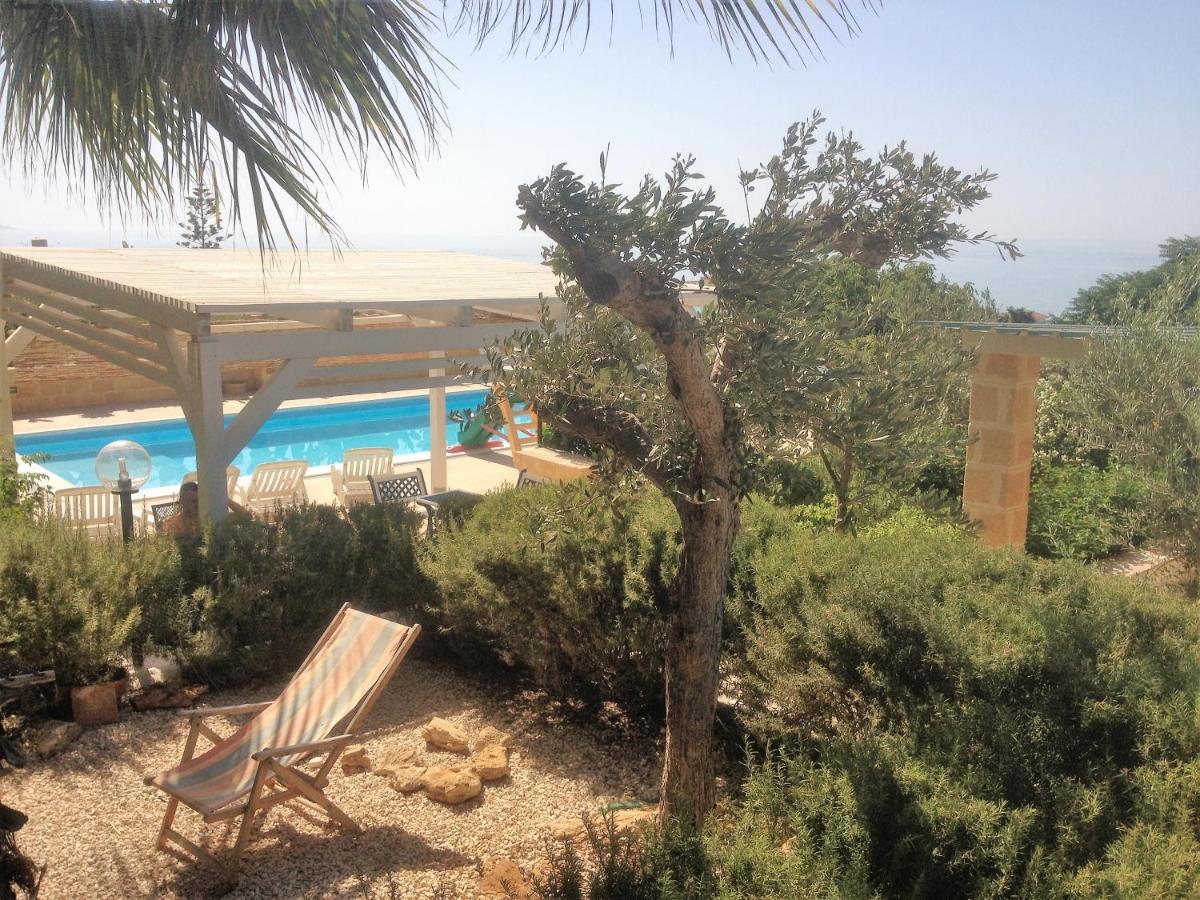 Villa Ceni - Appartamenti Con Camere, Cucina, Wc E Terrazza Sul Mare In Villa Con Piscina, Giardino E Parcheggio Marinella di Selinunte Dış mekan fotoğraf
