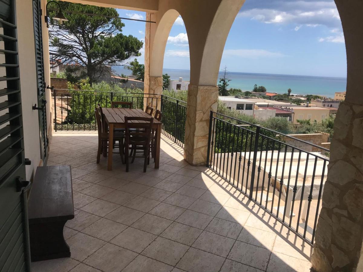Villa Ceni - Appartamenti Con Camere, Cucina, Wc E Terrazza Sul Mare In Villa Con Piscina, Giardino E Parcheggio Marinella di Selinunte Dış mekan fotoğraf