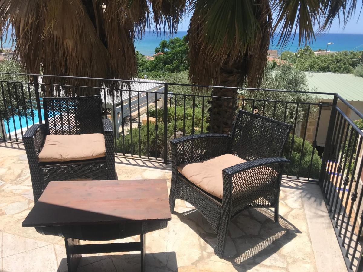 Villa Ceni - Appartamenti Con Camere, Cucina, Wc E Terrazza Sul Mare In Villa Con Piscina, Giardino E Parcheggio Marinella di Selinunte Dış mekan fotoğraf