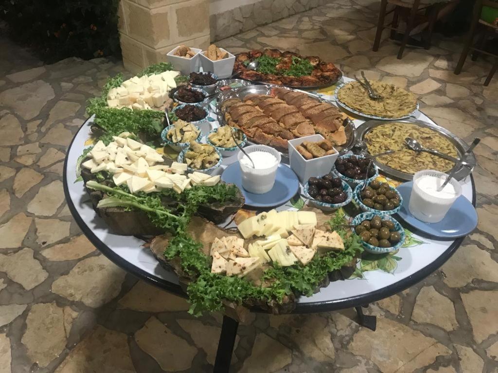 Villa Ceni - Appartamenti Con Camere, Cucina, Wc E Terrazza Sul Mare In Villa Con Piscina, Giardino E Parcheggio Marinella di Selinunte Dış mekan fotoğraf