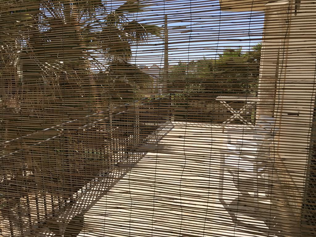 Villa Ceni - Appartamenti Con Camere, Cucina, Wc E Terrazza Sul Mare In Villa Con Piscina, Giardino E Parcheggio Marinella di Selinunte Dış mekan fotoğraf