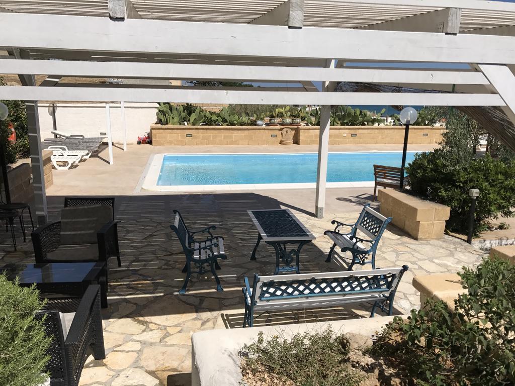 Villa Ceni - Appartamenti Con Camere, Cucina, Wc E Terrazza Sul Mare In Villa Con Piscina, Giardino E Parcheggio Marinella di Selinunte Dış mekan fotoğraf
