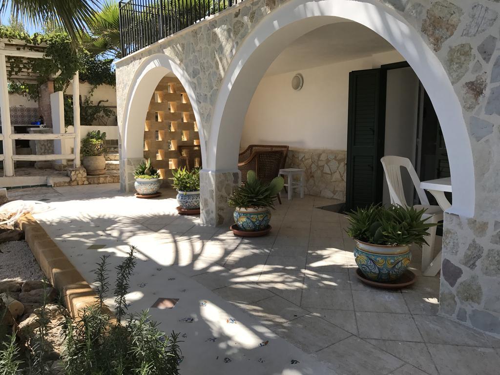 Villa Ceni - Appartamenti Con Camere, Cucina, Wc E Terrazza Sul Mare In Villa Con Piscina, Giardino E Parcheggio Marinella di Selinunte Dış mekan fotoğraf