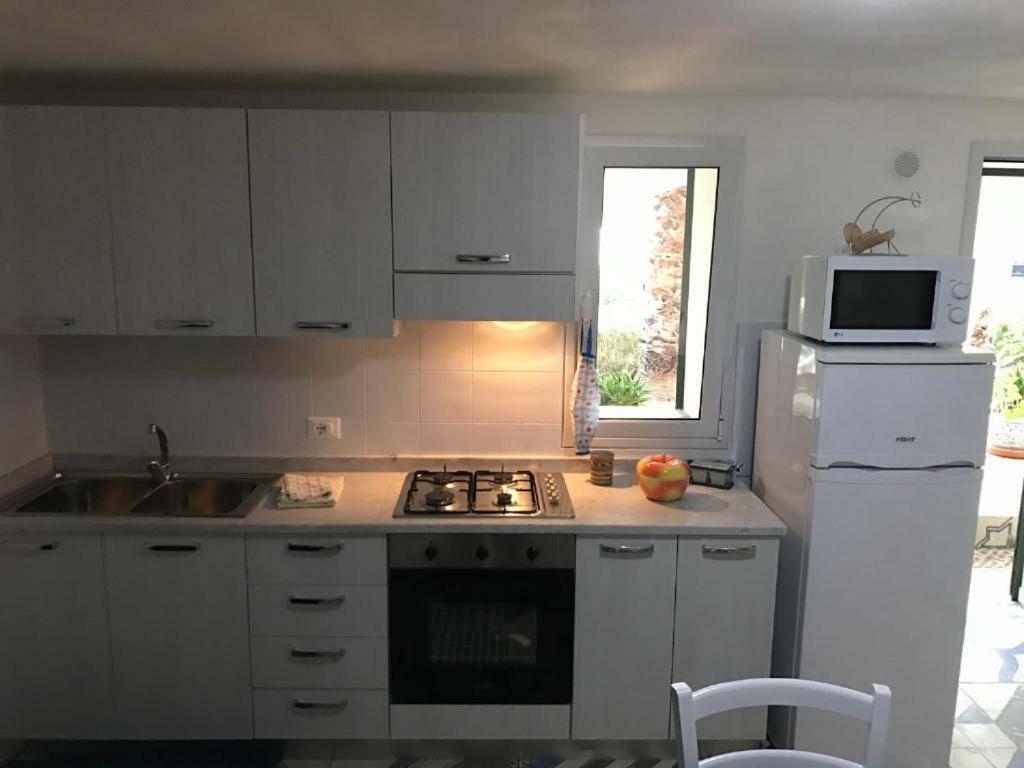 Villa Ceni - Appartamenti Con Camere, Cucina, Wc E Terrazza Sul Mare In Villa Con Piscina, Giardino E Parcheggio Marinella di Selinunte Dış mekan fotoğraf