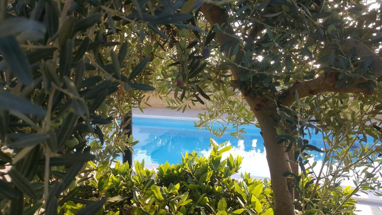 Villa Ceni - Appartamenti Con Camere, Cucina, Wc E Terrazza Sul Mare In Villa Con Piscina, Giardino E Parcheggio Marinella di Selinunte Dış mekan fotoğraf